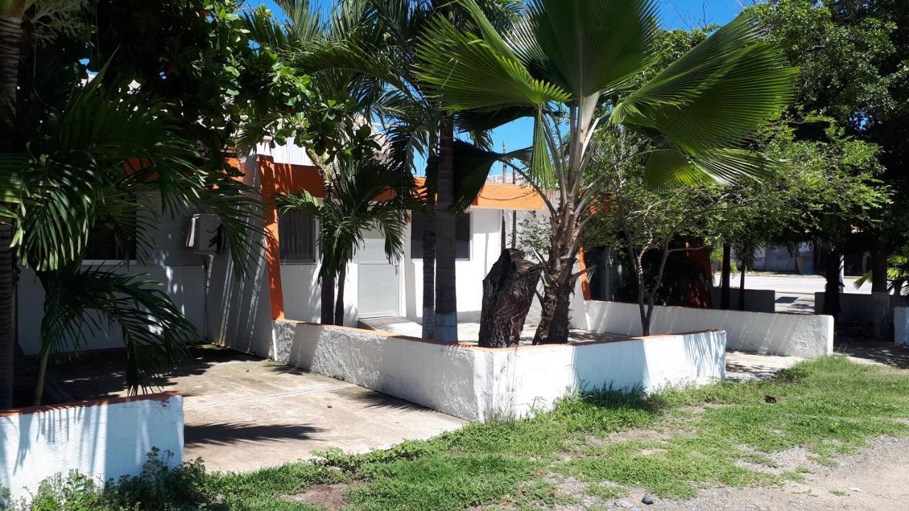 Bungalows Delfin Playa Azul Exterior foto
